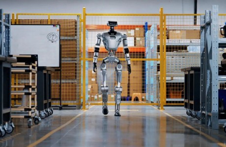 15.8萬起！逐際動力打出全尺寸人形機器人性價比王牌